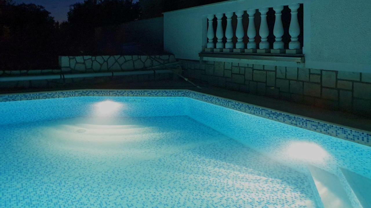 Villa Kovach クルク エクステリア 写真